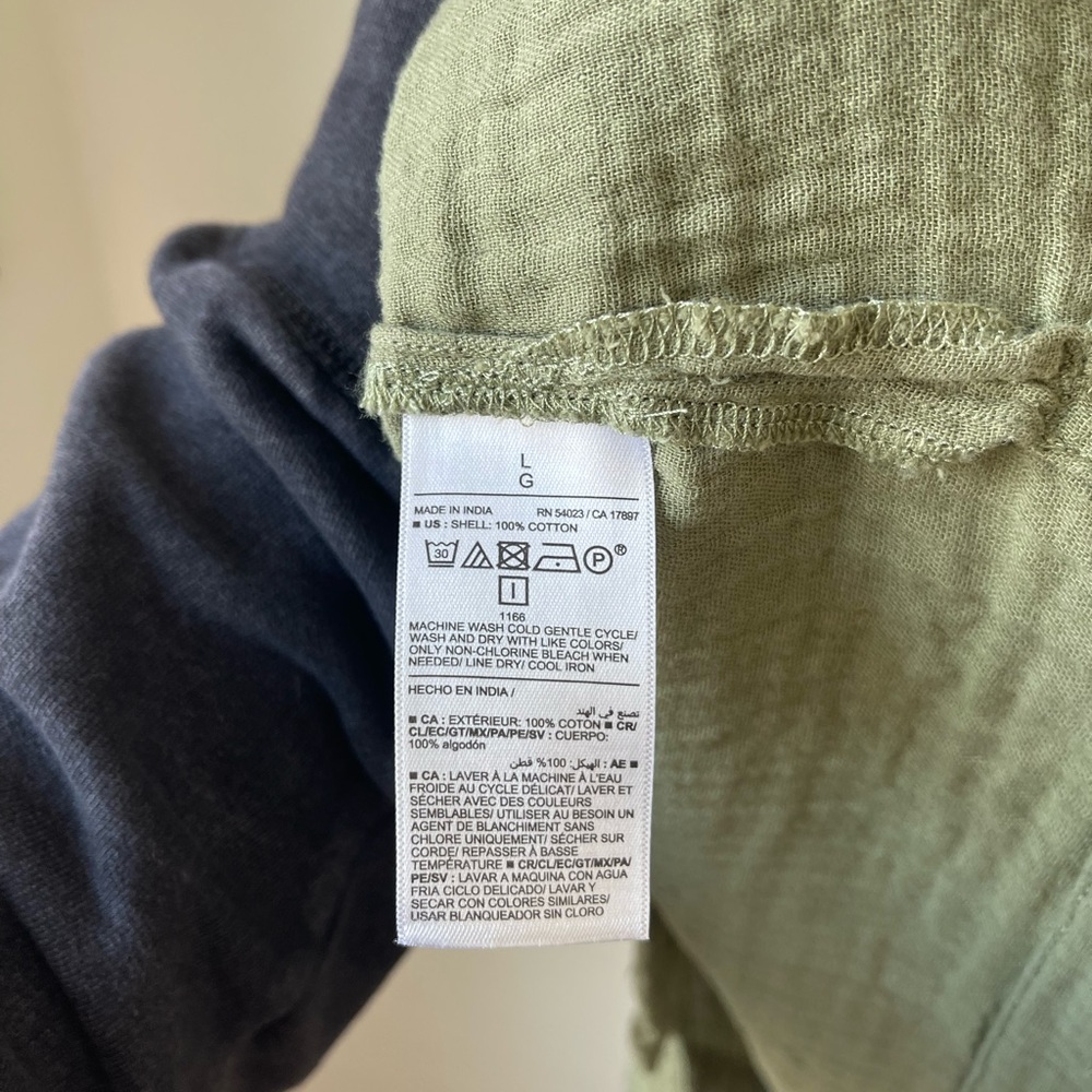 Green casual button-up shirt - Picture 4 of 5